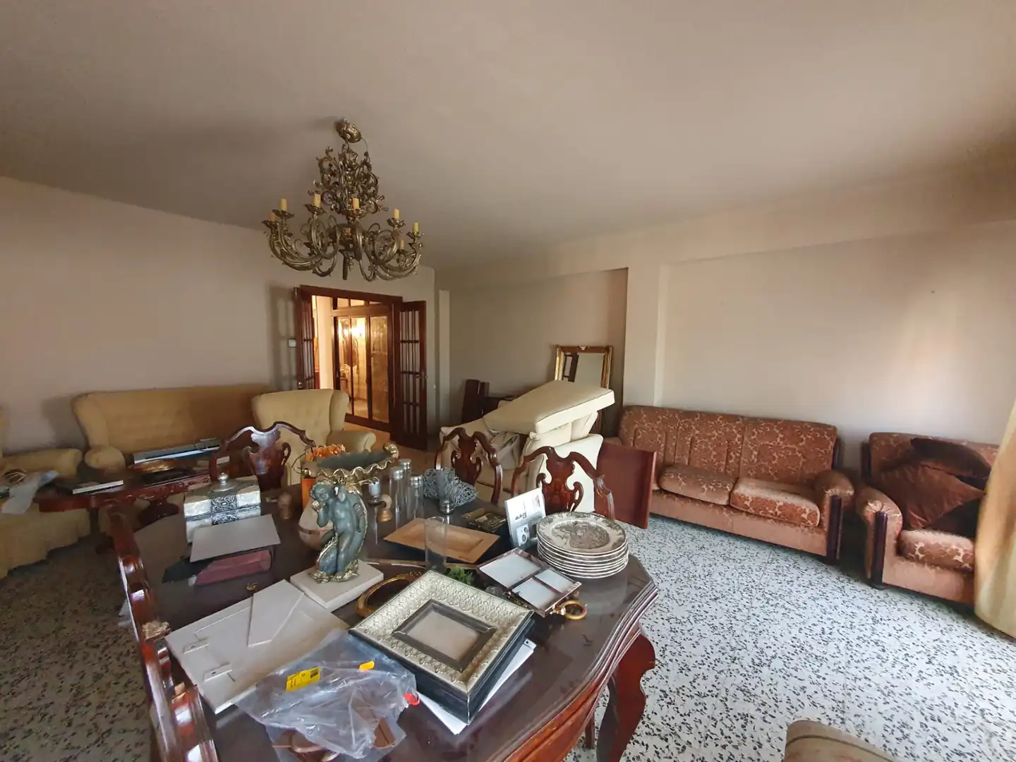 Living room of Flat for sale in Guadix  with Furnished and Balcony