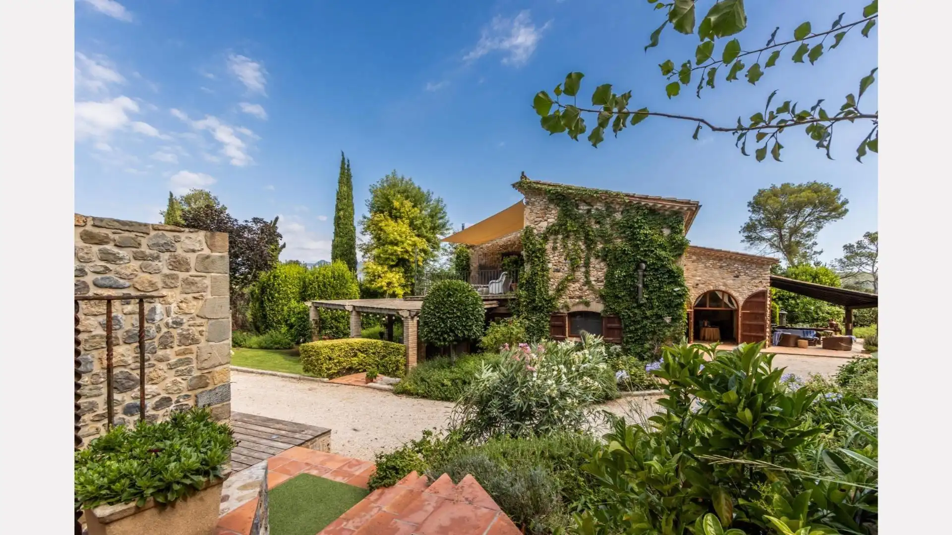 Jardín de Finca rústica en venta en Esponellà con Aire acondicionado, Calefacción y Jardín privado