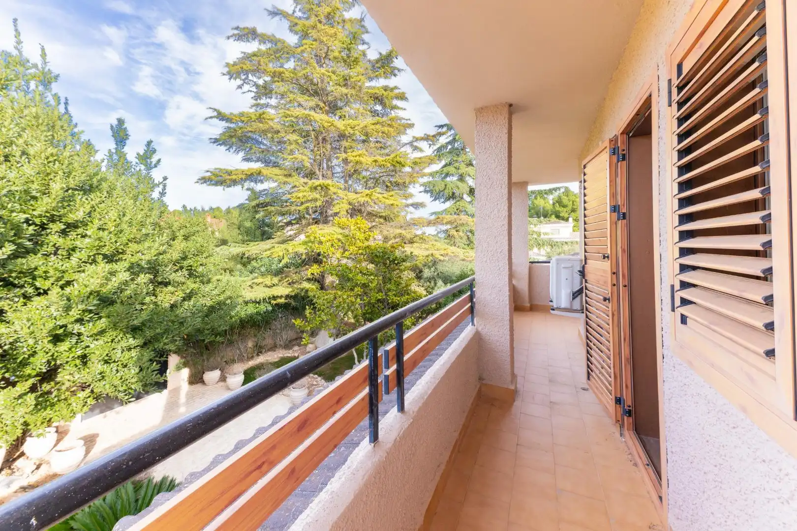 Terrassa de Casa o xalet en venda en Requena amb Jardí privat, Terrassa i Piscina
