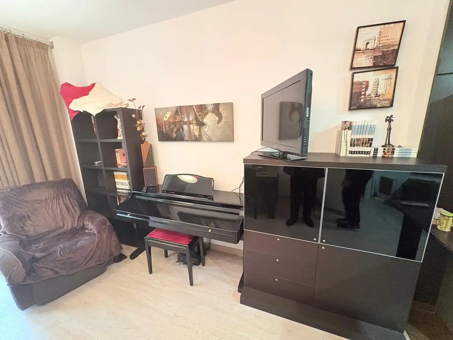 Living room of Flat for sale in Almansa  with Air Conditioner and Furnished