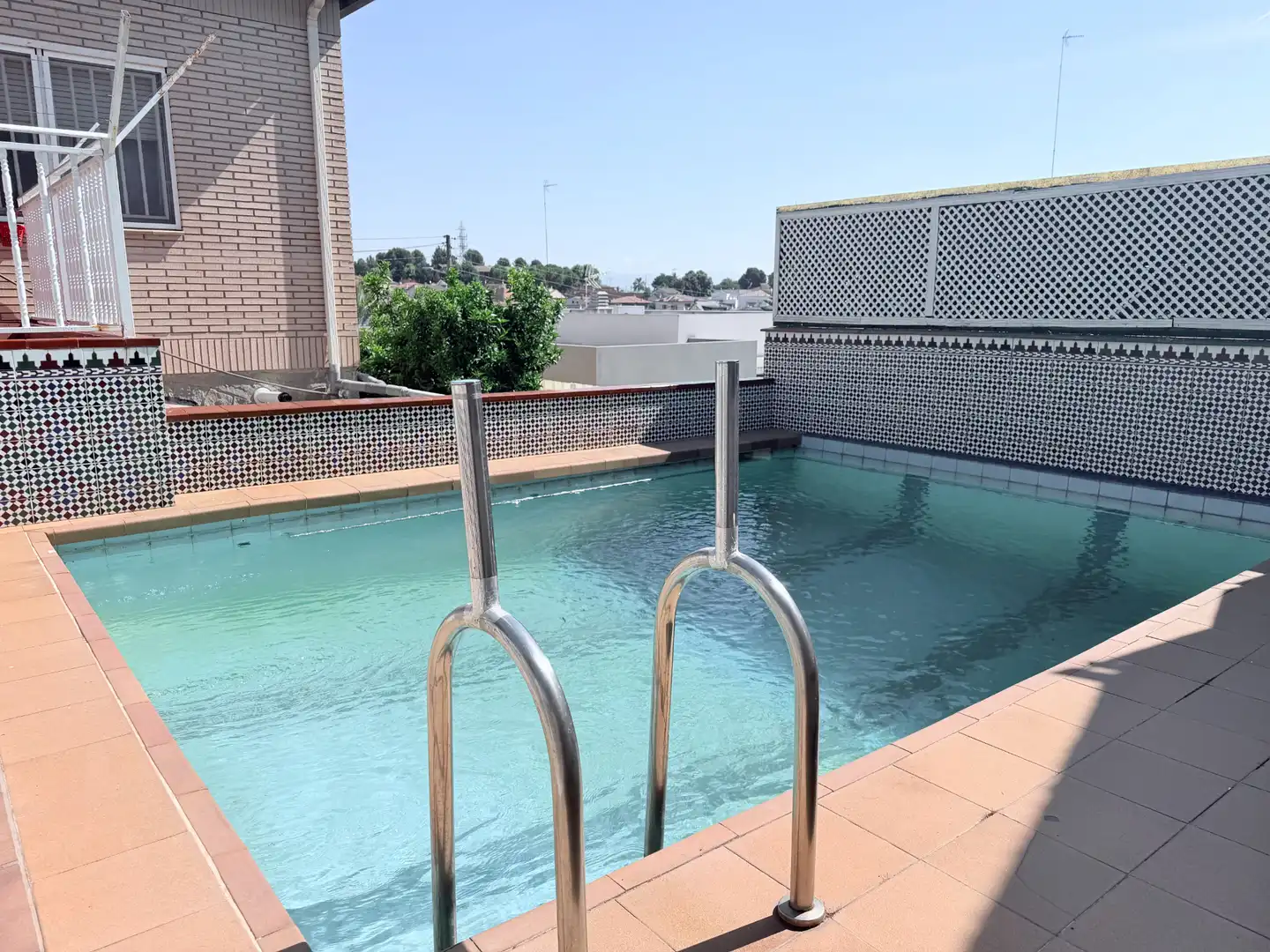 Swimming pool of Houses for sale in Terrassa  with Air Conditioner, Heating and Private garden