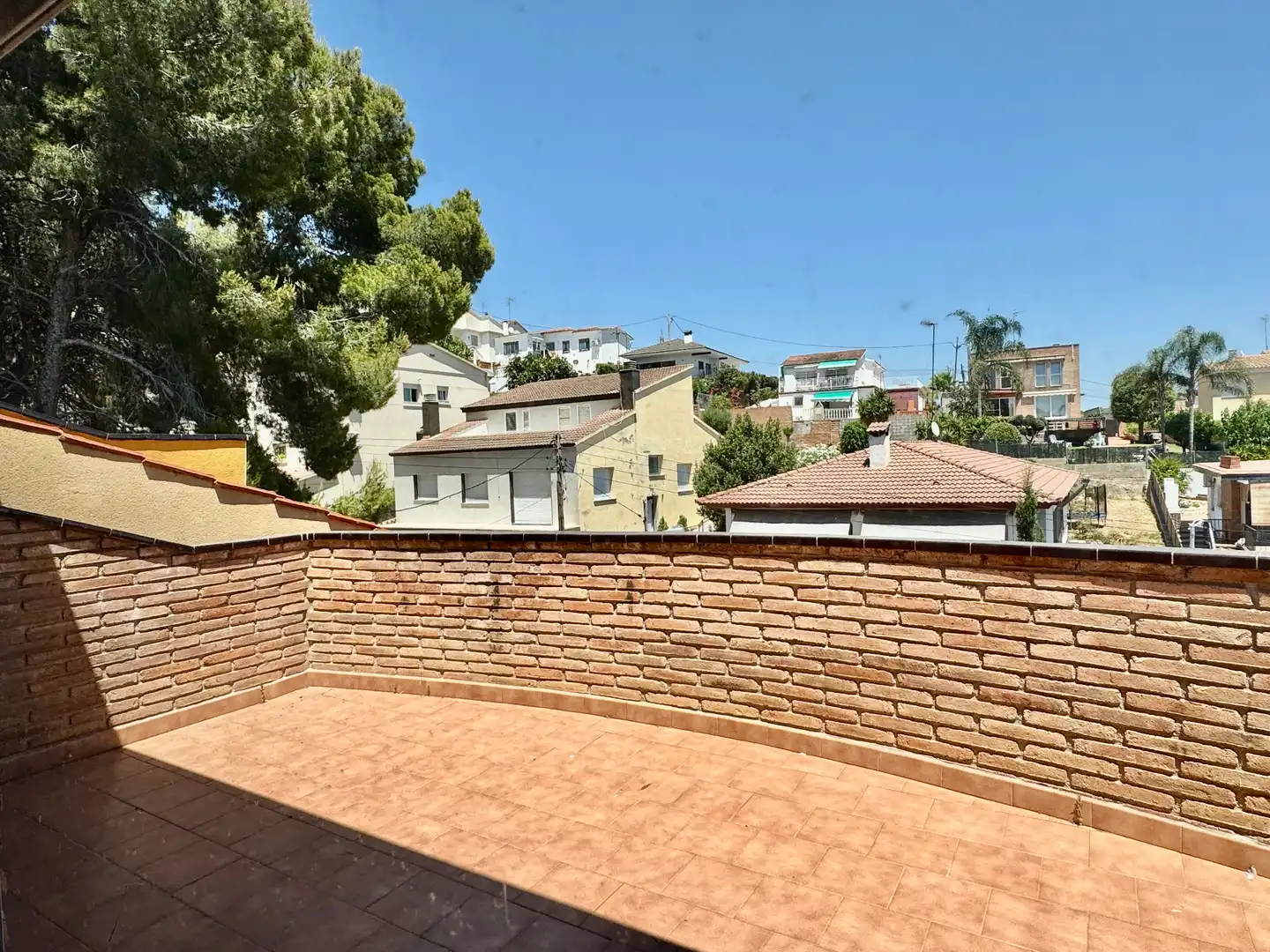 Terrasse von Einfamilien-Reihenhaus zum Verkauf in Calafell mit Heizung, Privatgarten und Terrasse