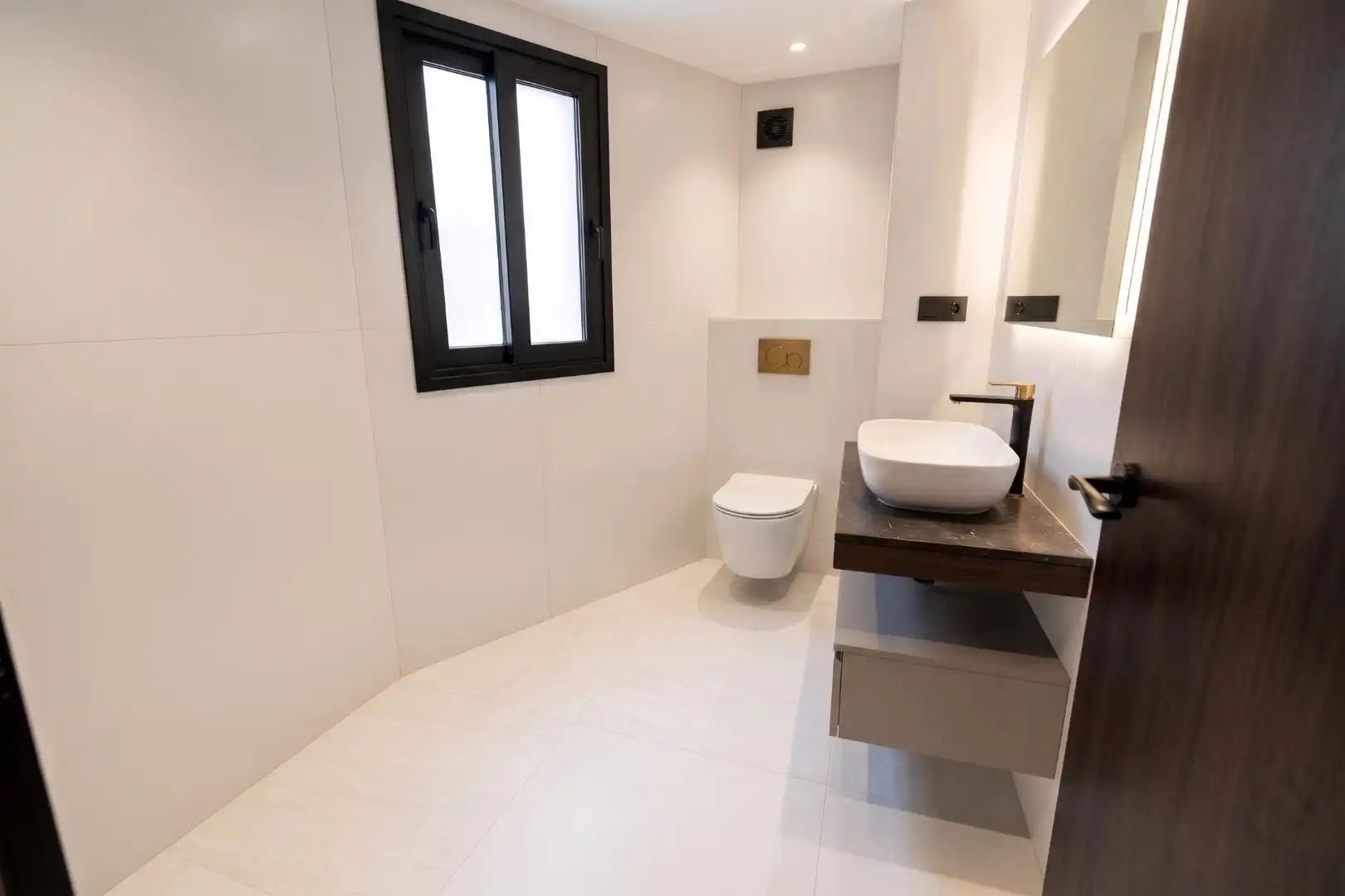 Baño de Local en venta en Retiro