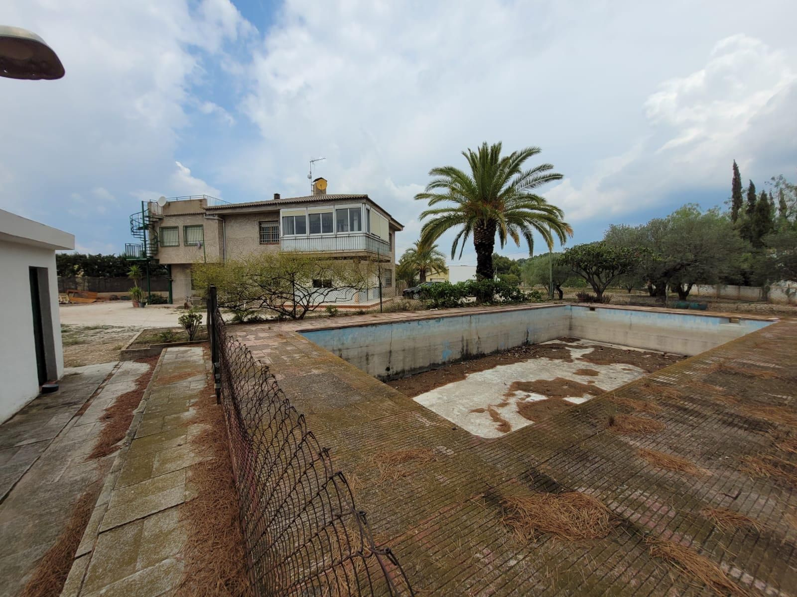 Piscina de Finca rústica en venda en Petrer amb Calefacció, Jardí privat i Piscina