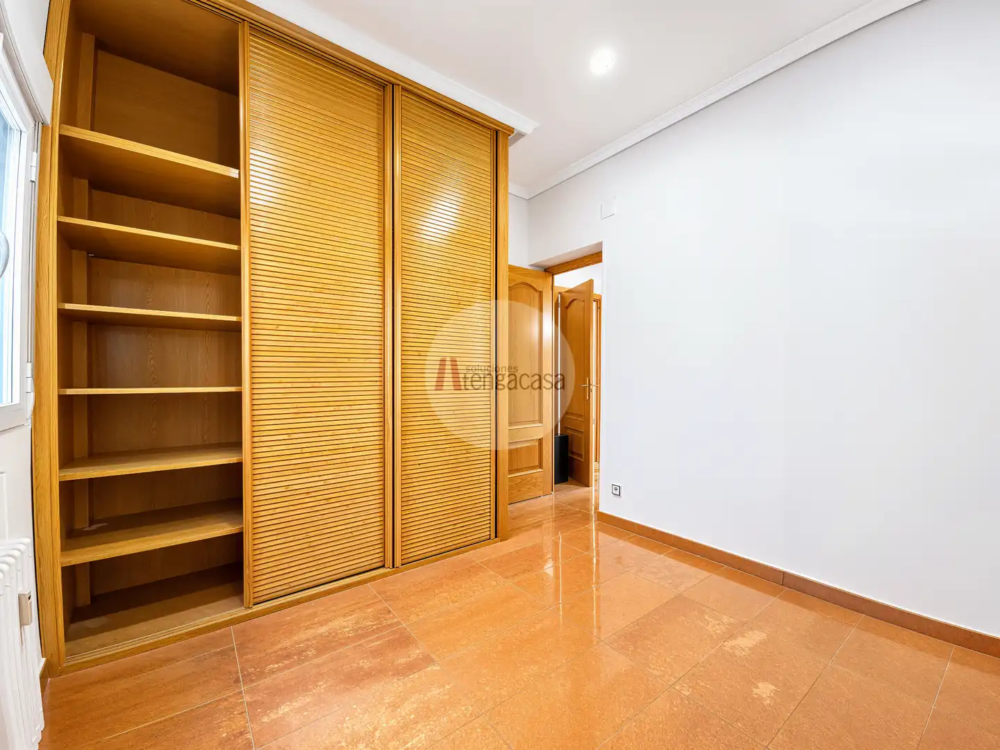 Bedroom of Flat for rent in Madrid  with Air Conditioner, Heating and Oven