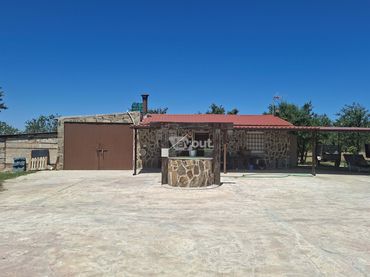 Adossat amb piscina en venda a Las Habazas
