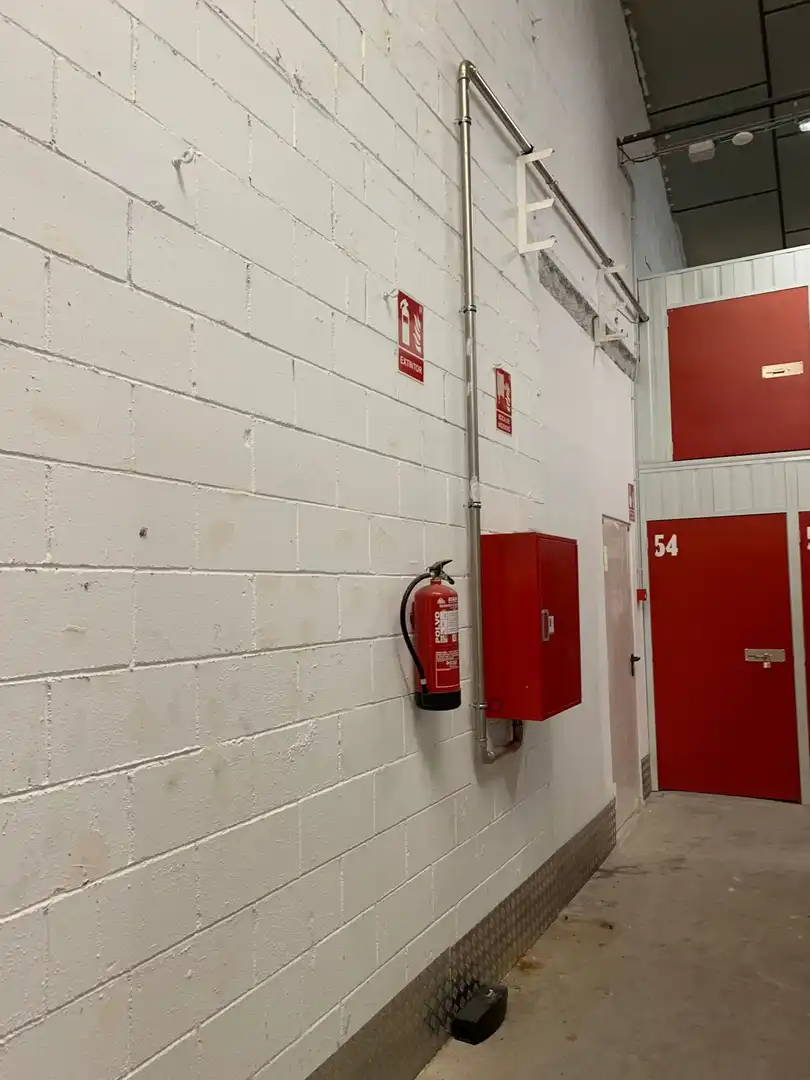 Vista exterior de Nave industrial en venta en Cerdanyola del Vallès