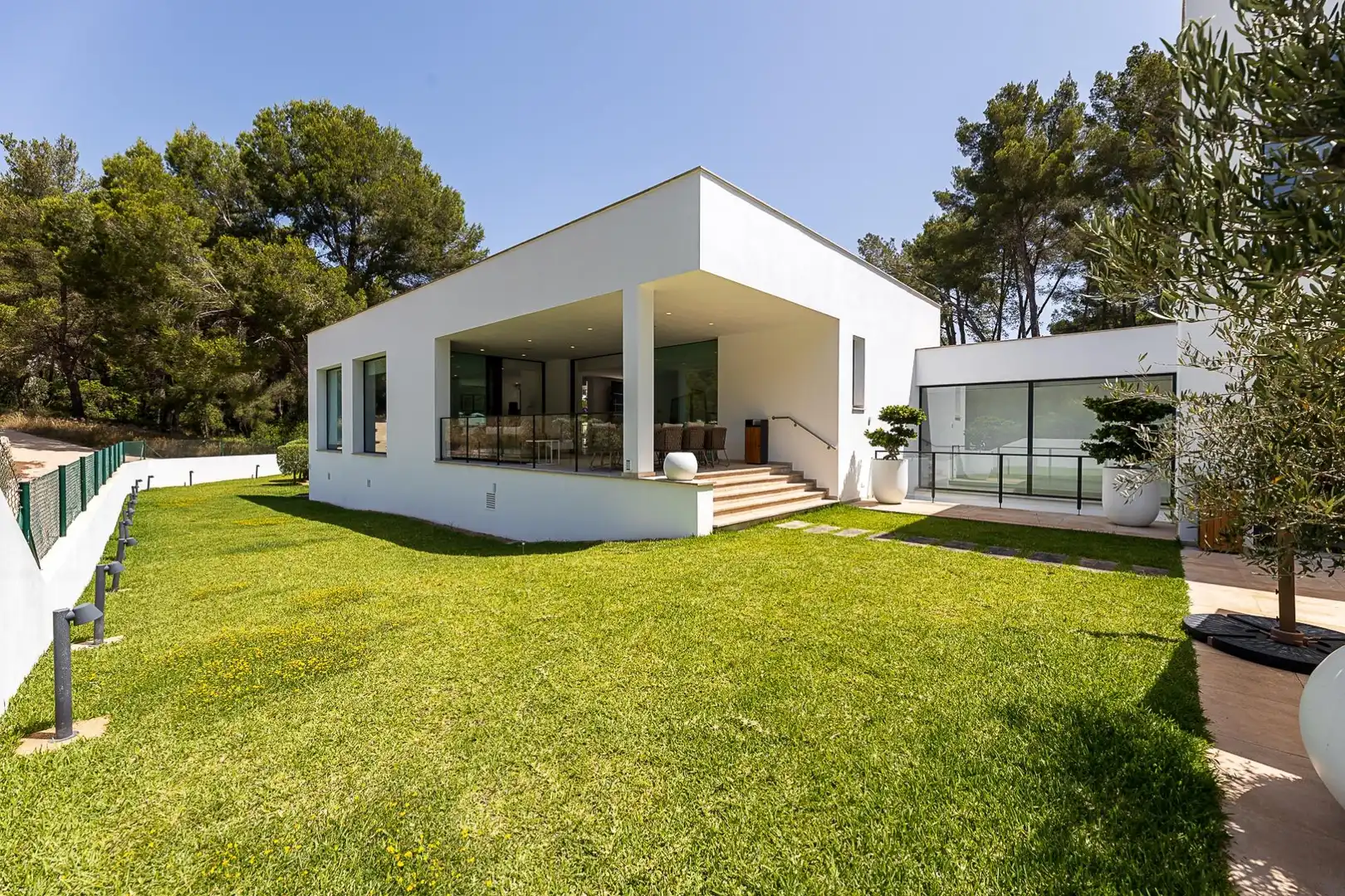 Vista exterior de Casa o xalet en venda en  Palma de Mallorca amb Aire condicionat, Calefacció i Jardí privat