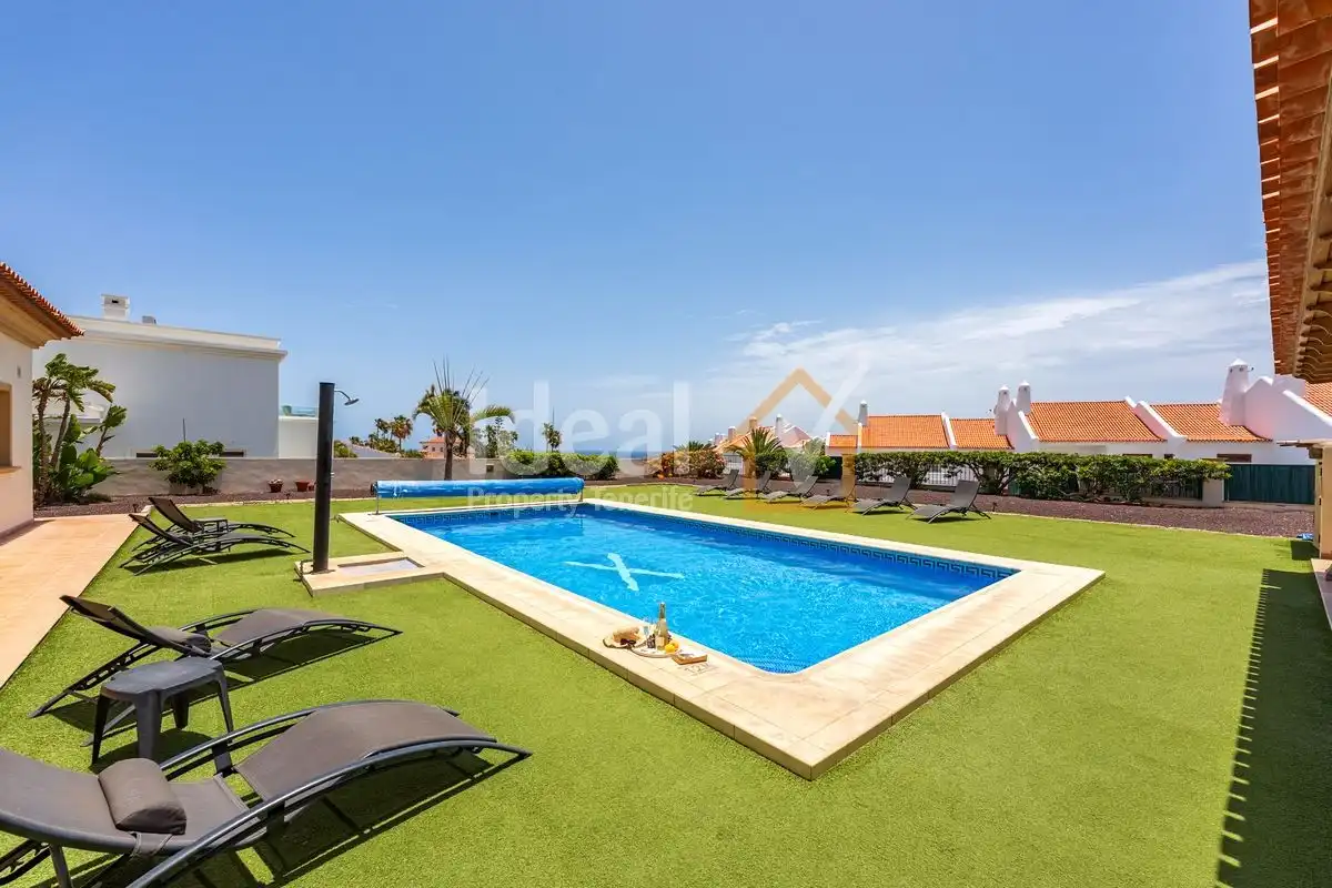 Detached house with pool for sale in Golf del Sur - Amarilla Golf, imagen 3