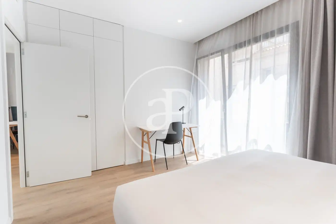 Appartamento con terrazza in affitto a Trav. de Dalt, imagen 32