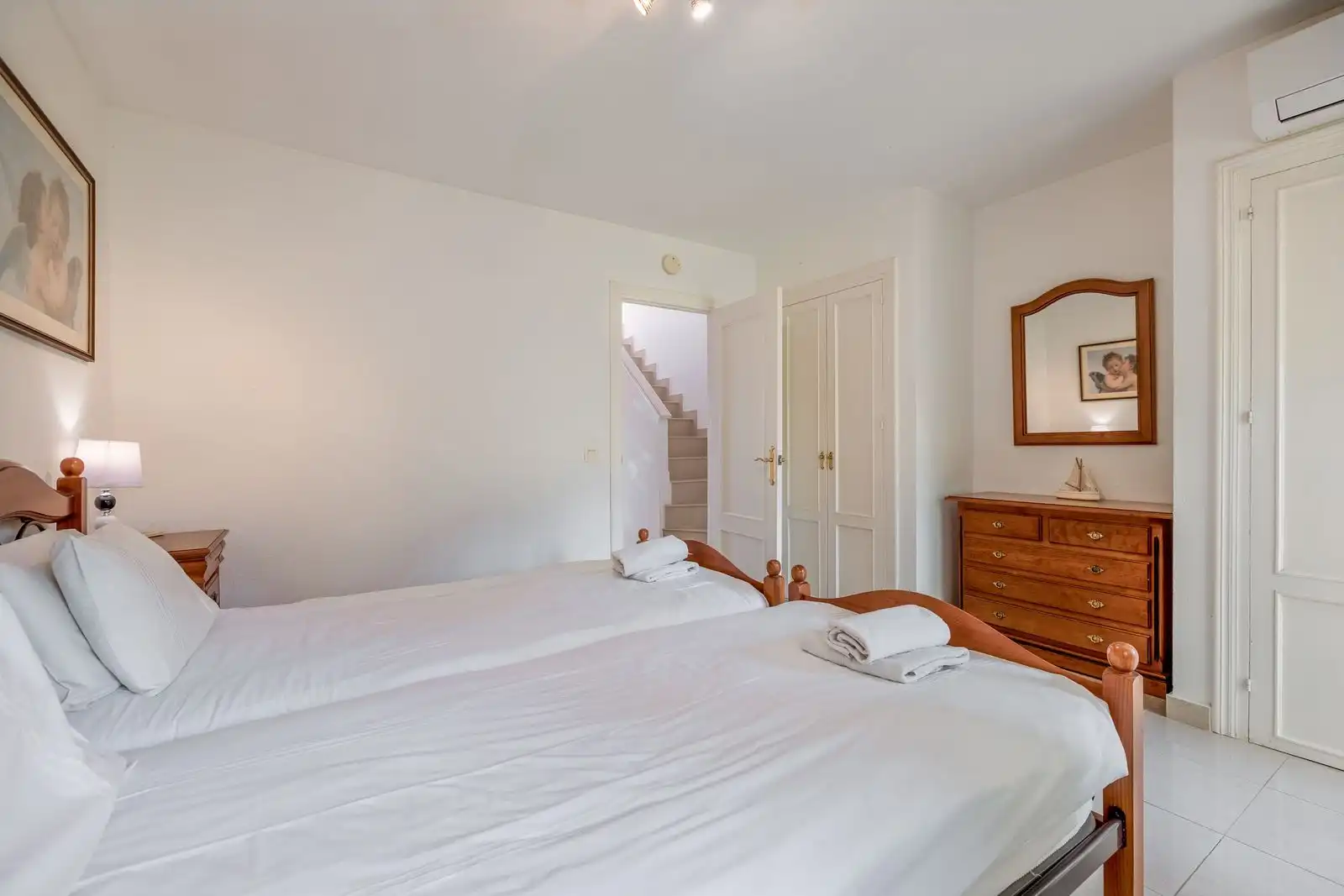 Habitación de Casa o chalet en venta en Estepona con Aire acondicionado, Terraza y Piscina comunitaria