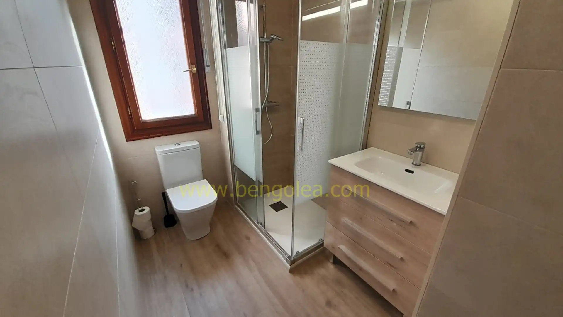 Bathroom of Flat for sale in Kabiezes