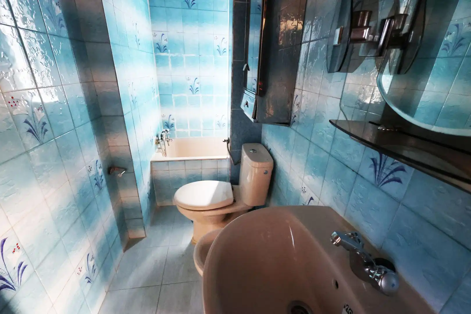 Bathroom of Flat for sale in  Madrid Capital  with Heating