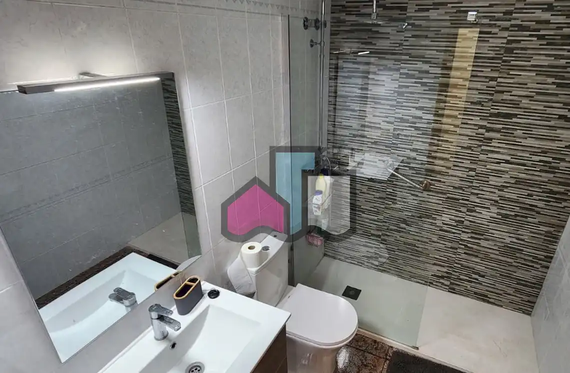 Baño de Apartamento en venta en Cullera con Aire acondicionado, Terraza y Amueblado