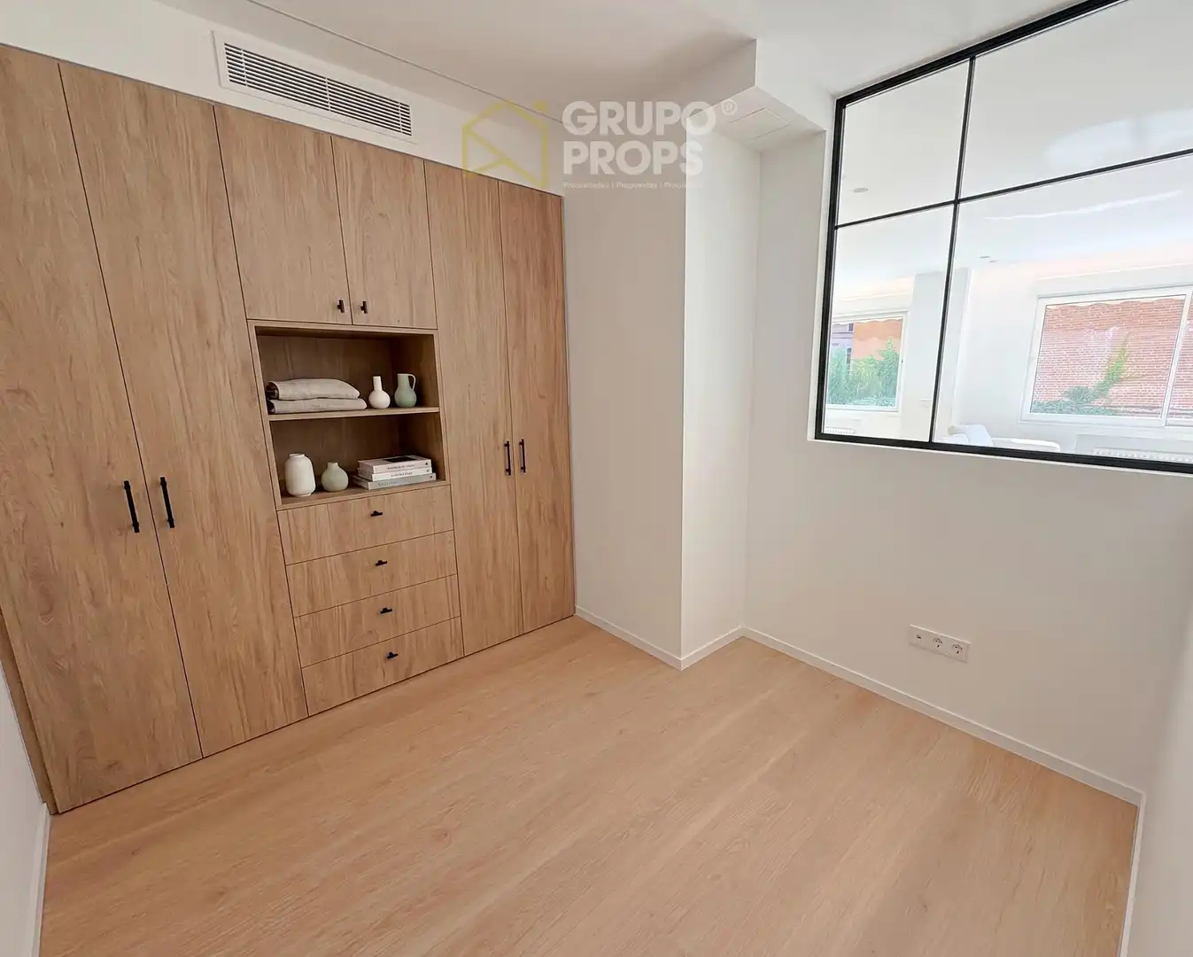 Habitación de Apartamento en venta en Madrid con Calefacción y Amueblado