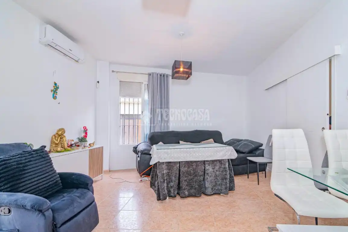 Habitación de Casa adosada en venta en Fuente Vaqueros