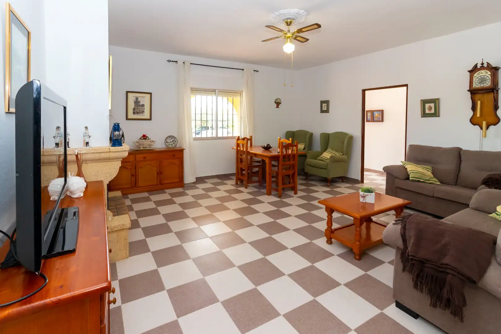 Wohnzimmer von Haus oder Chalet zum Verkauf in Badajoz mit Klimaanlage, Abstellraum und Schwimmbad