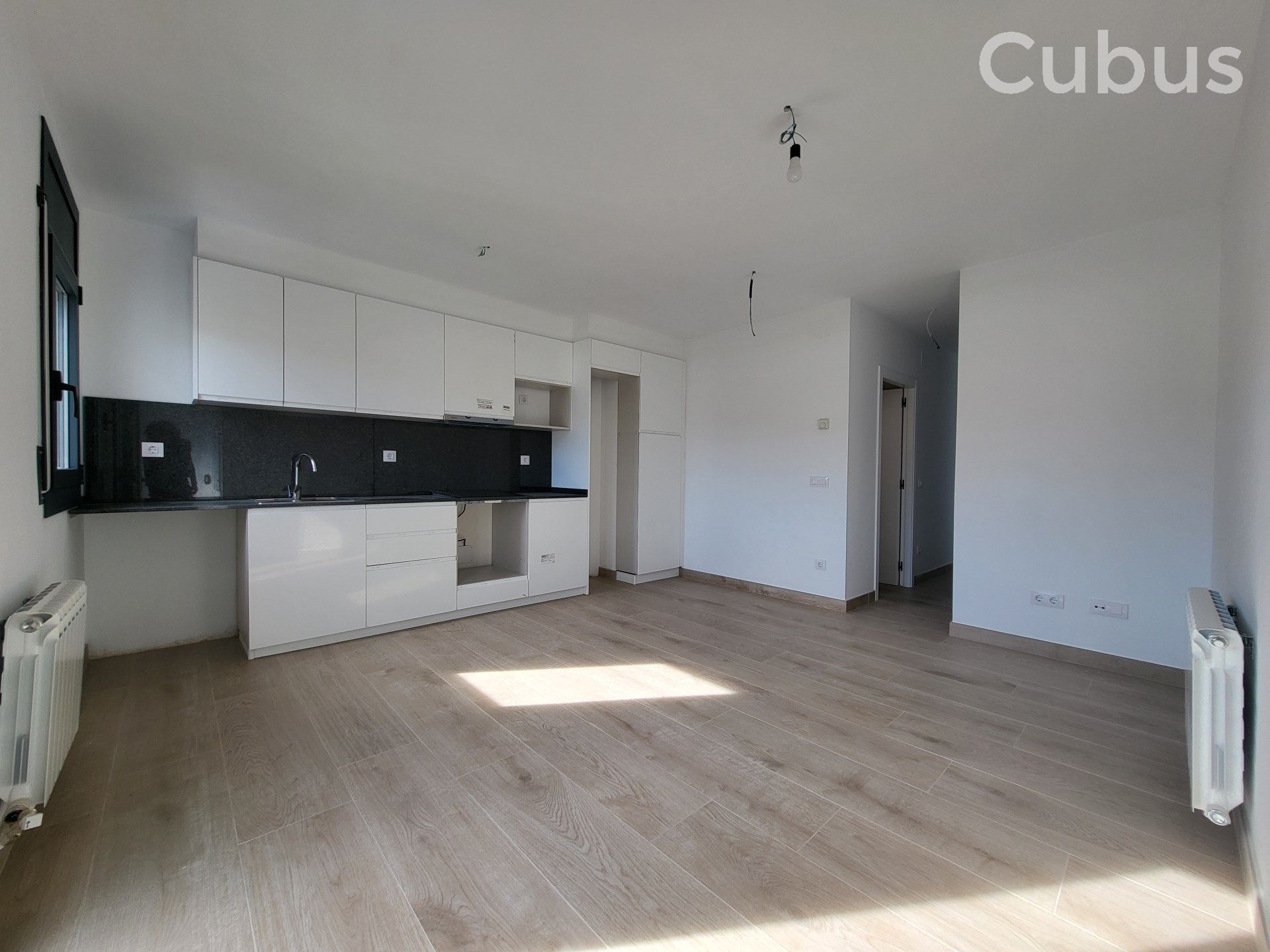 Cuina de Pis en venda en Olot amb Calefacció i Balcó