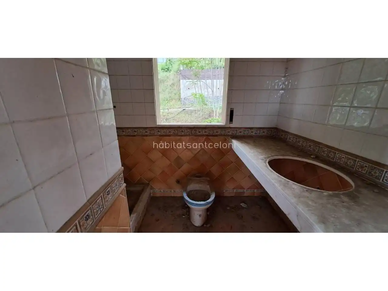 Casa con jardín en venta en Calle Baix Ebre 9, imagen 11