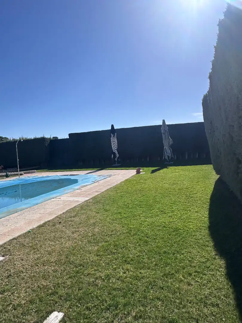 Piscina de Casa o chalet en venta en Illana con Aire acondicionado, Calefacción y Jardín privado