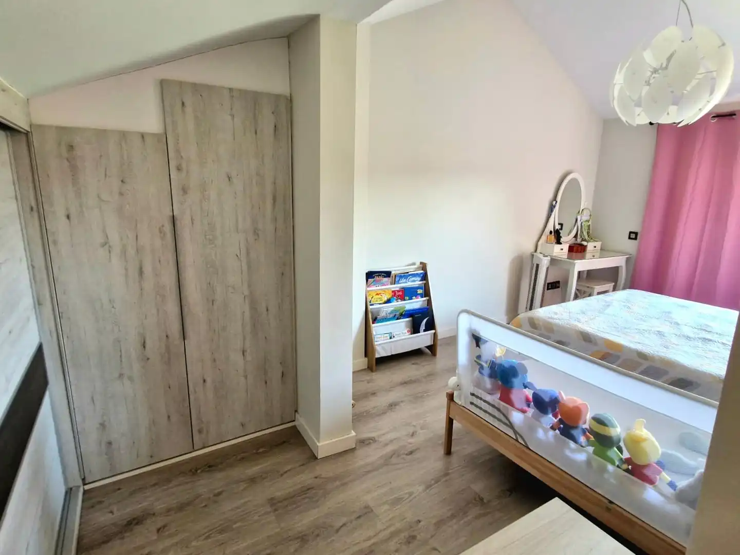 Dormitori de Pis en venda en Sant Andreu de la Barca amb Calefacció, Parquet i Terrassa