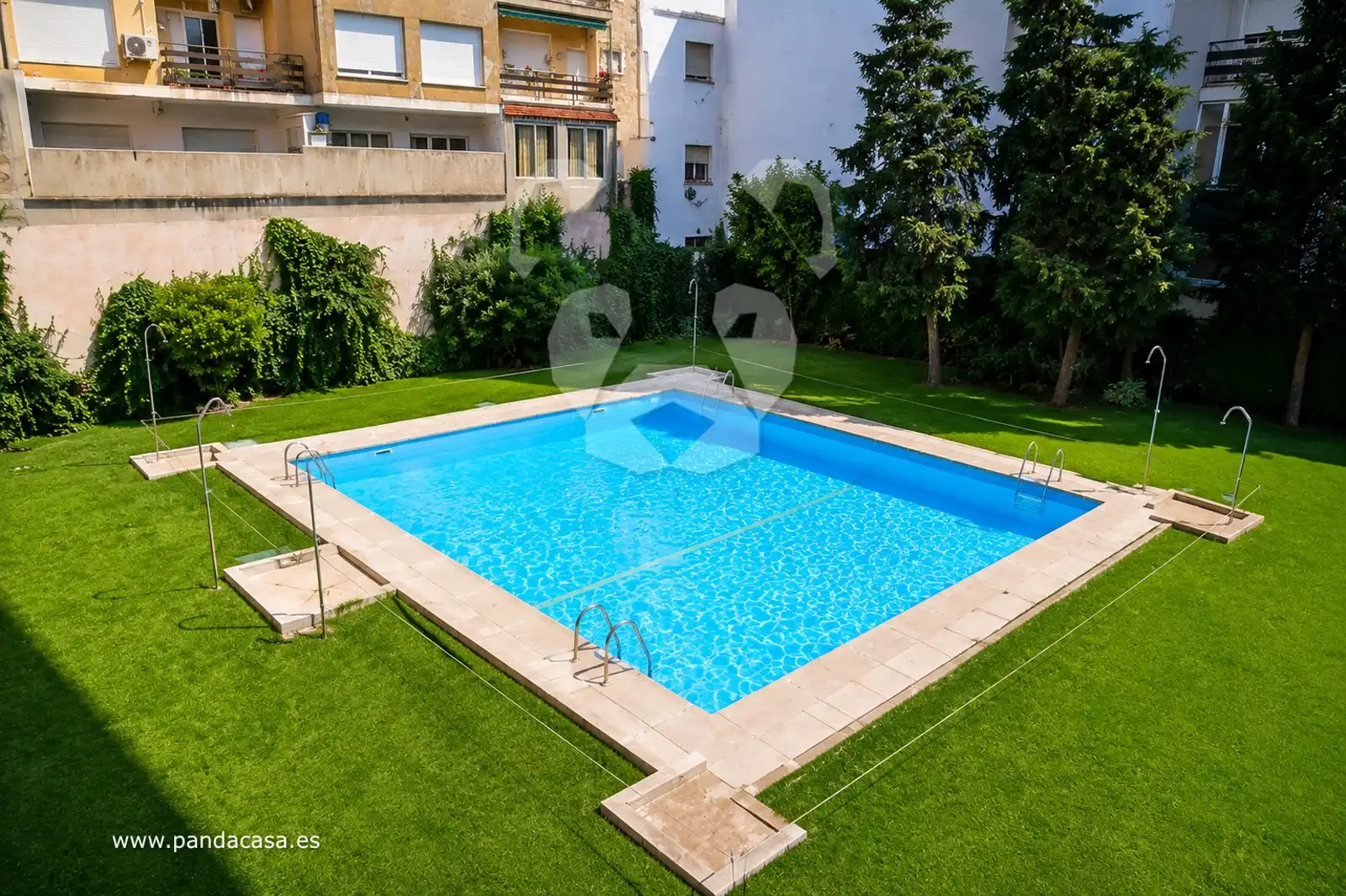 Schwimmbecken von Wohnung zur Miete in Madrid mit Klimaanlage, Heizung und Schwimmbad