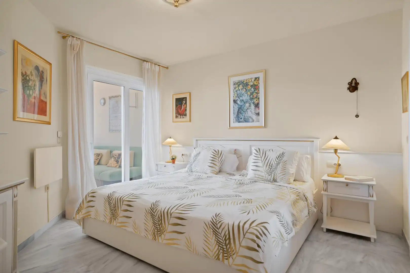 Habitación de Ático de alquiler en Marbella con Aire acondicionado, Calefacción y Jardín privado