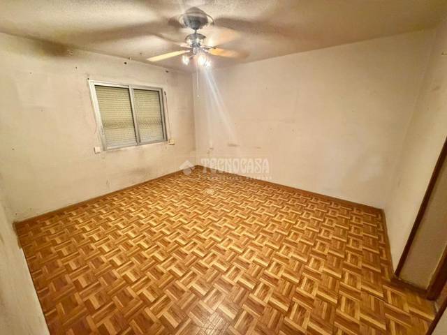 Piso en Venta en Palomeras Bajas