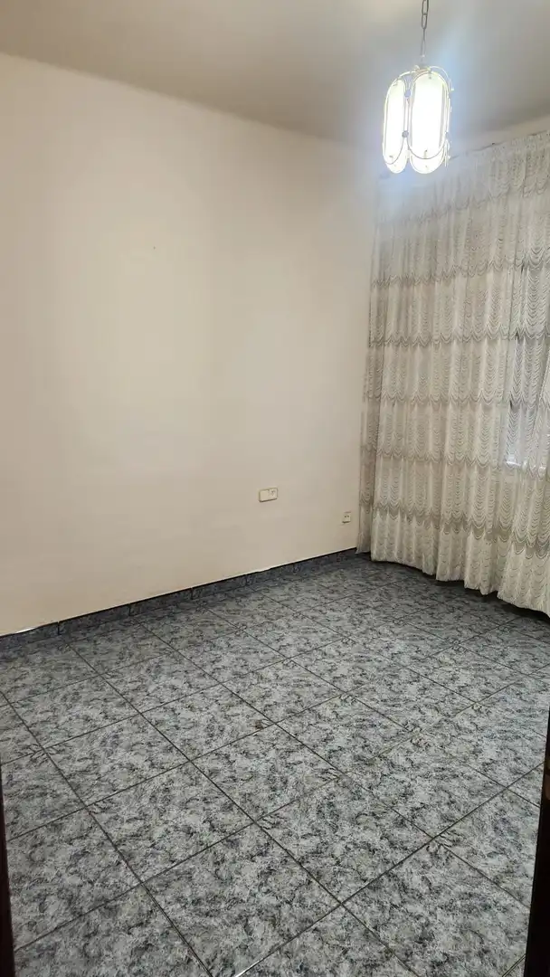 Piso de alquiler en Salt con Aire acondicionado, Calefacción y Trastero
