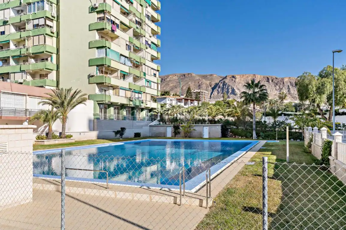Swimming pool of Flat for sale in Roquetas de Mar