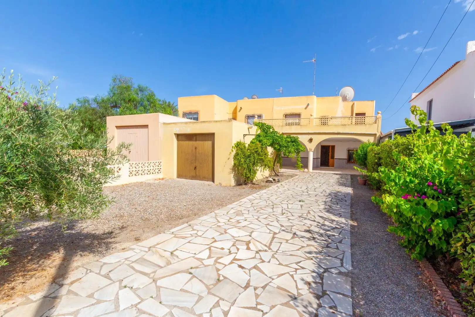 Casa amb terrassa en venda a Calle TAJO