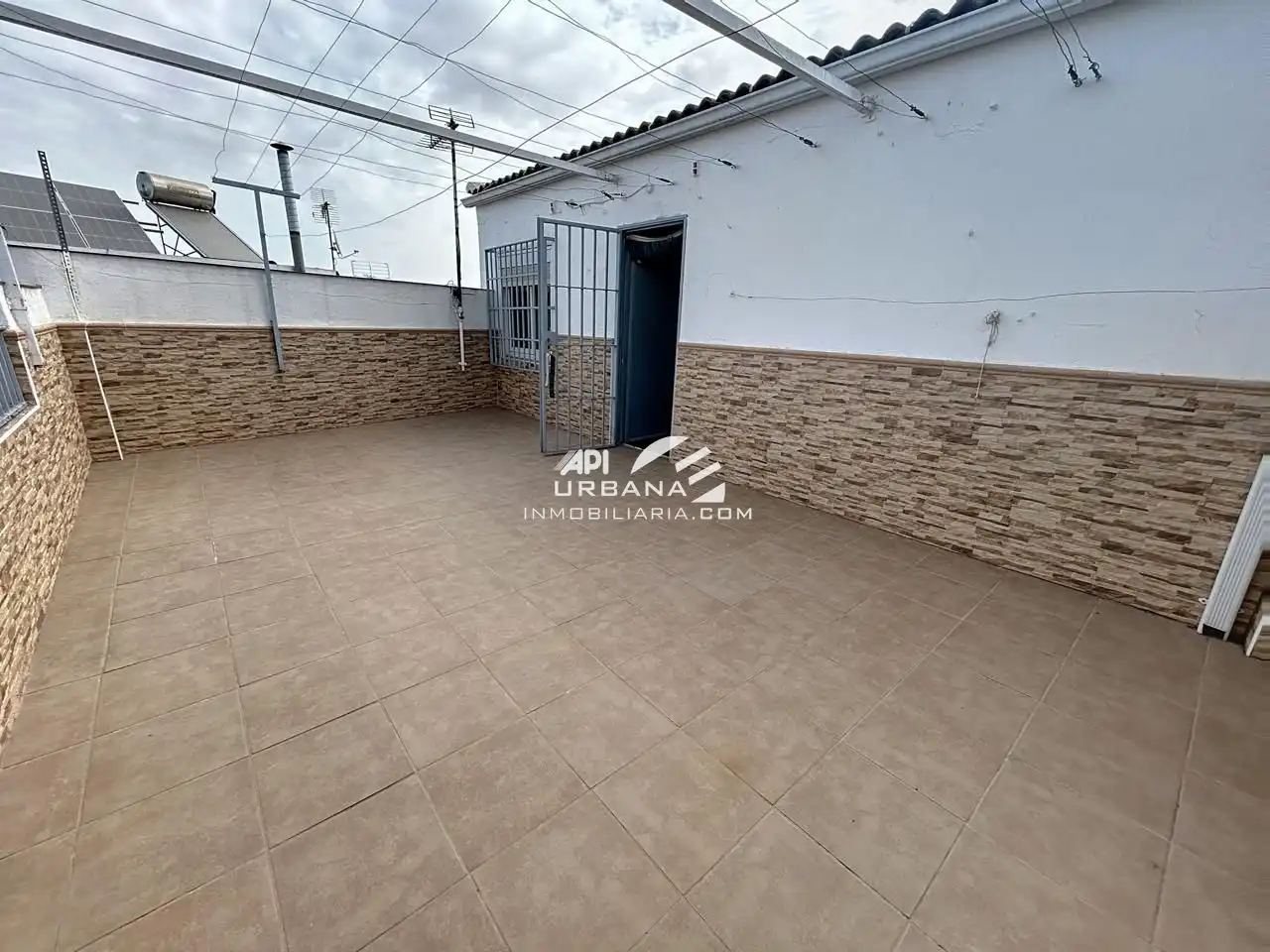 Vista exterior de Casa o chalet en venta en Lucena con Terraza