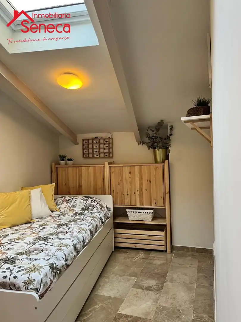 Bedroom of Flat for sale in Córdoba  with Air Conditioner, Heating and Furnished