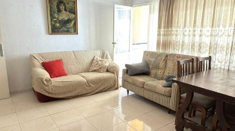 Foto 2 de Piso en venta en Calle Frigiliana, Los Guindos - Parque Mediterráneo - Santa Paula, Málaga Capital