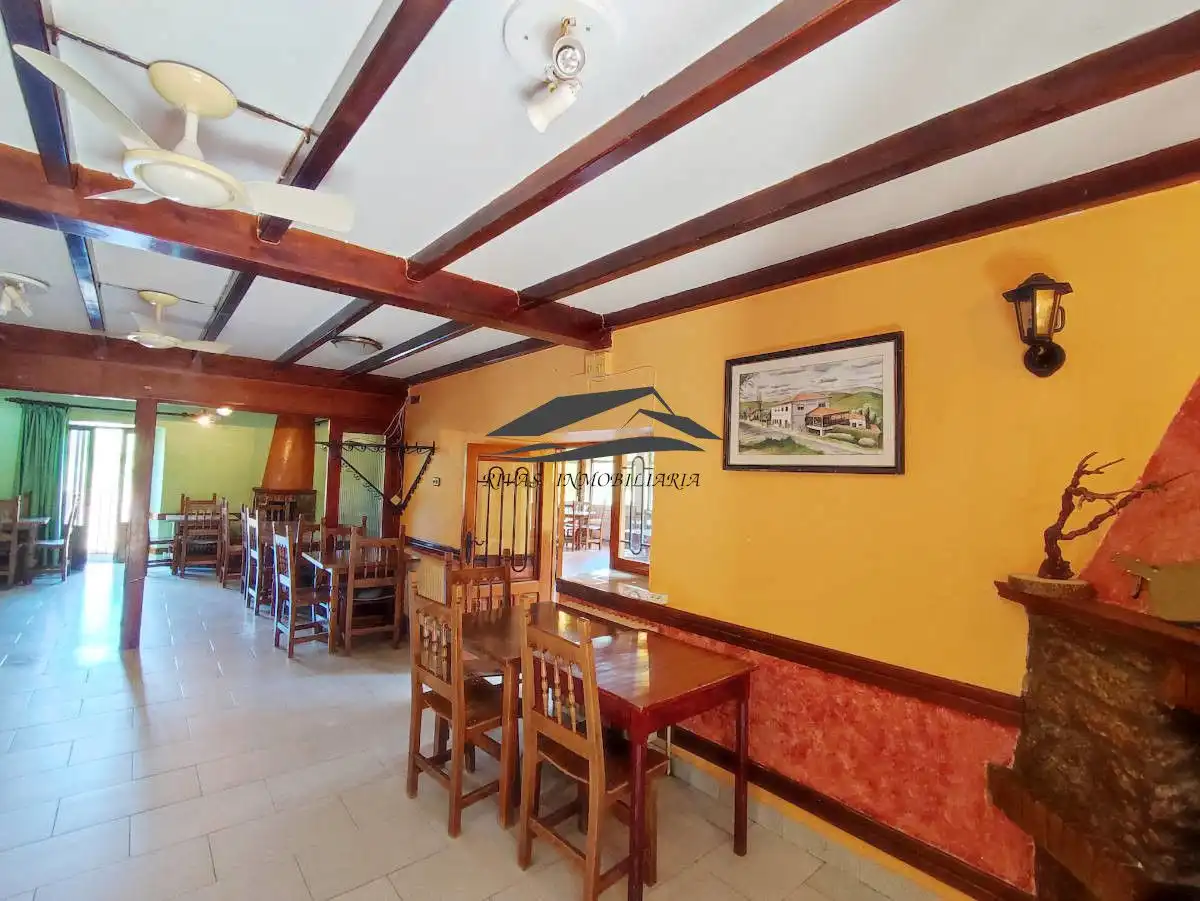 Commercial properties for sale in Miranda del Castañar  with Furnished
