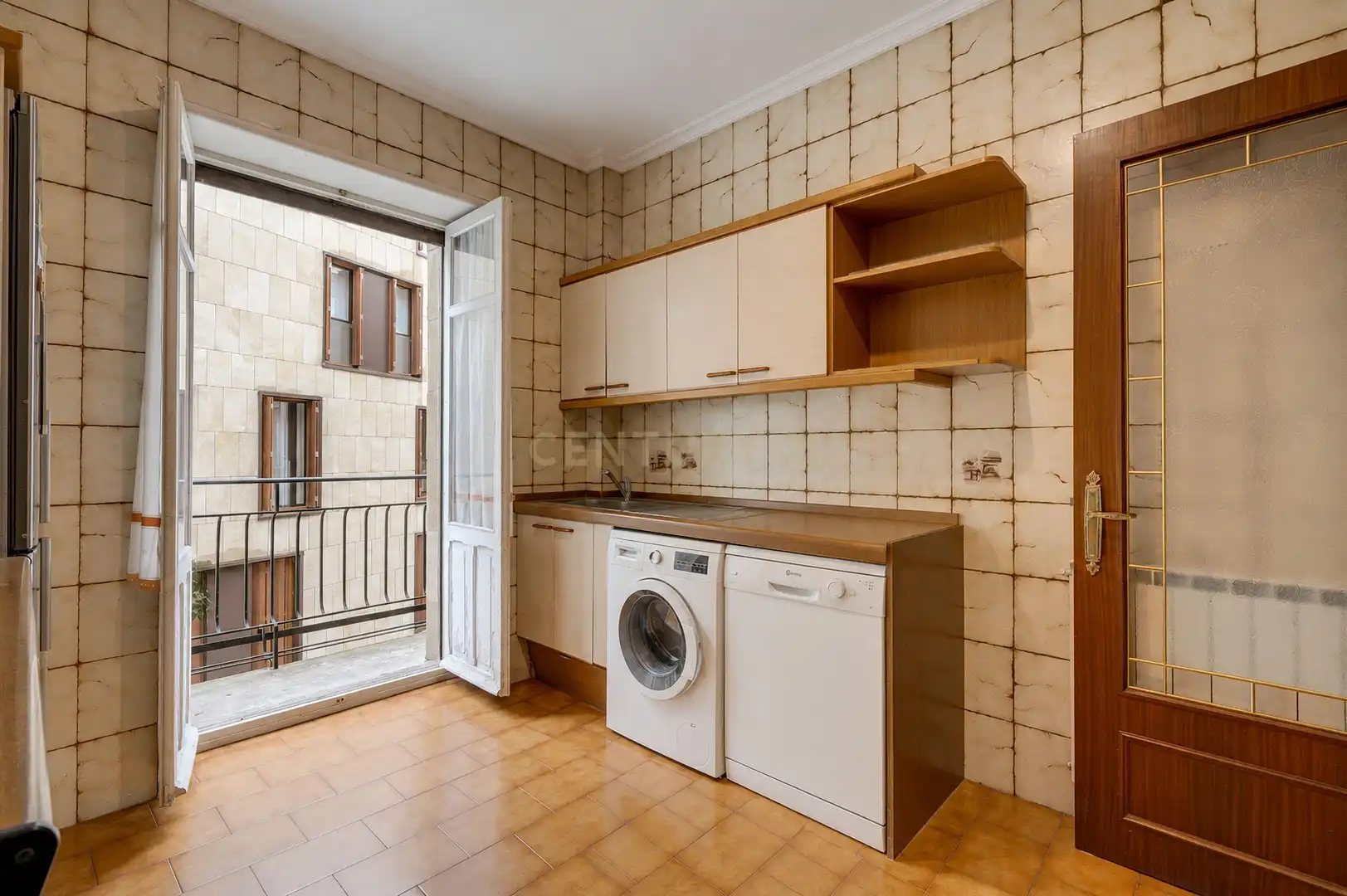 Cuina de Apartament en venda en Irun  amb Traster i Balcó