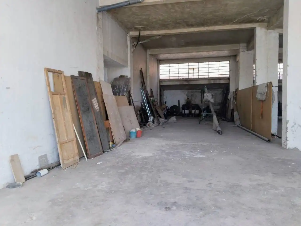 Geschaftsraum zur Miete in Calle Romancero, San Julián - Barriada de Cortes