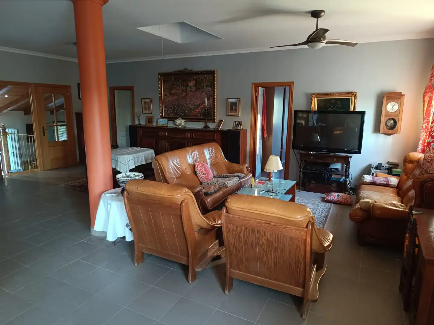 Sala d'estar de Casa o xalet en venda en Sevilla amb Aire condicionat, Jardí privat i Terrassa