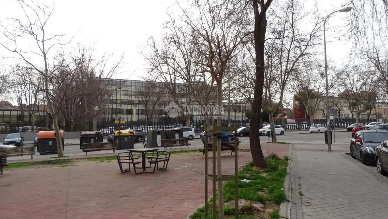 Vista exterior de Pis en venda en Madrid amb Aire condicionat i Calefacció