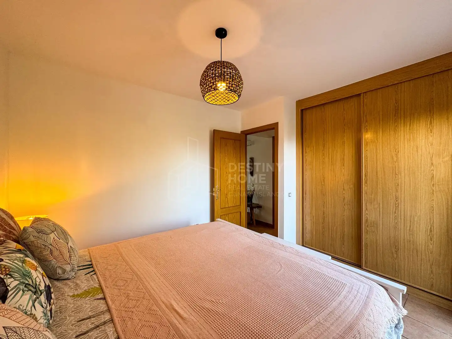 Dormitori de Casa adosada en venda en La Oliva amb Aire condicionat, Jardí privat i Terrassa