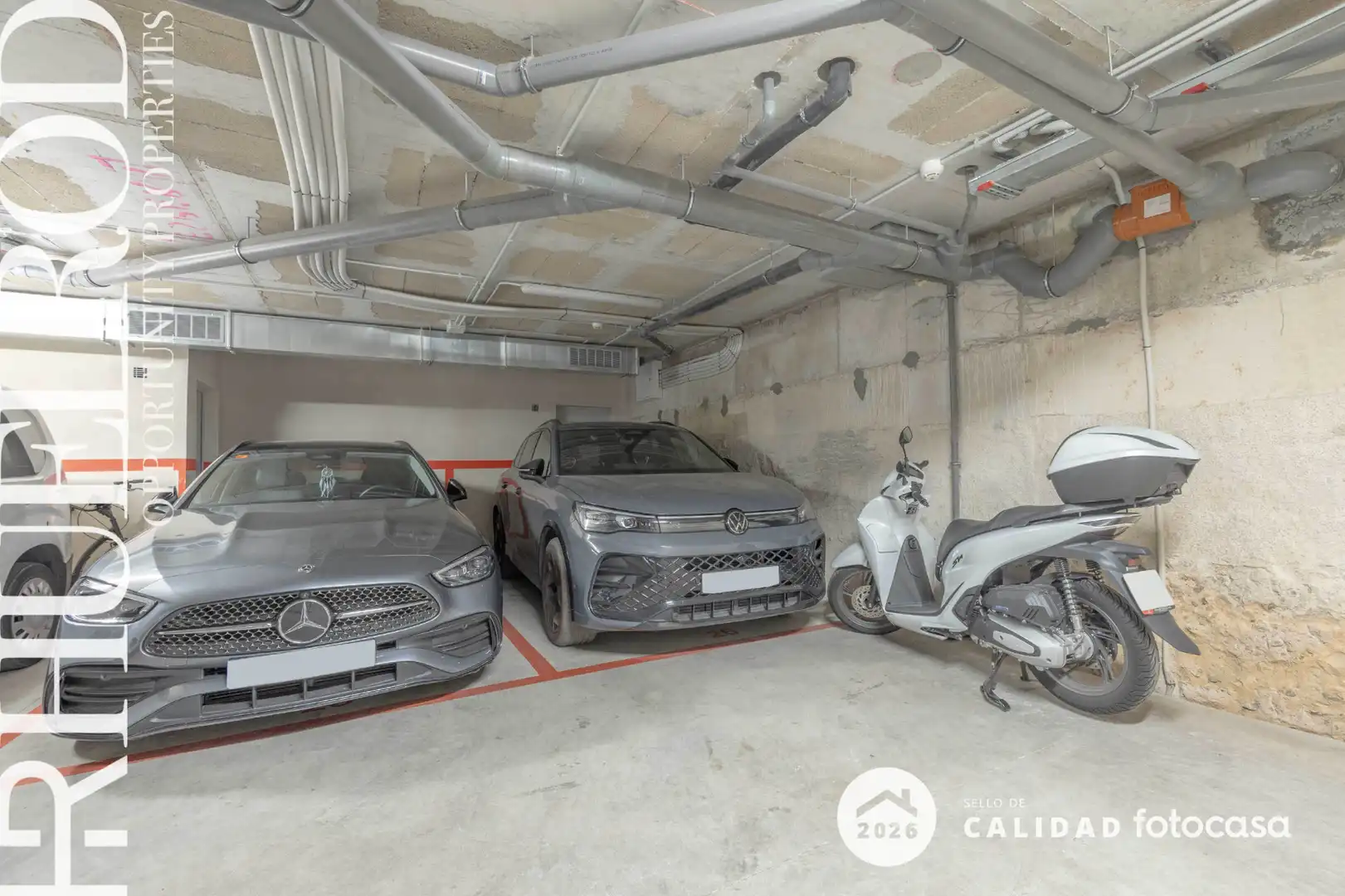 Parking de Piso en venta en Badalona con Calefacción, Parquet y Trastero