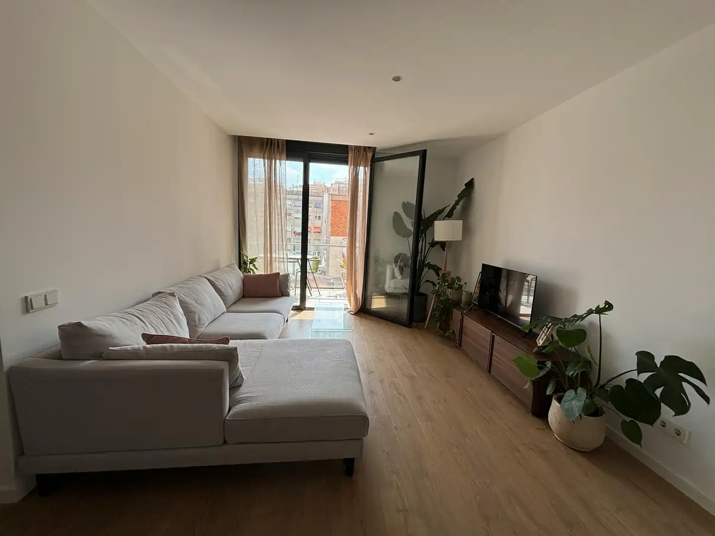 Sala d'estar de Pis de lloguer en Barcelona amb Aire condicionat, Calefacció i Moblat