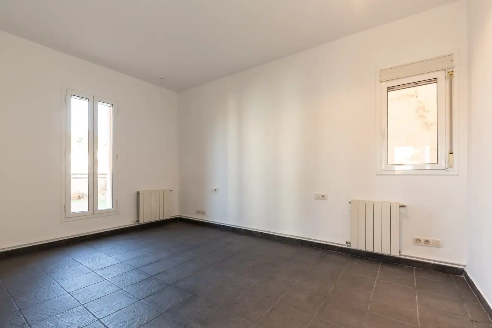 Planta baja en venta en Sant Just Desvern con Calefacción y Terraza