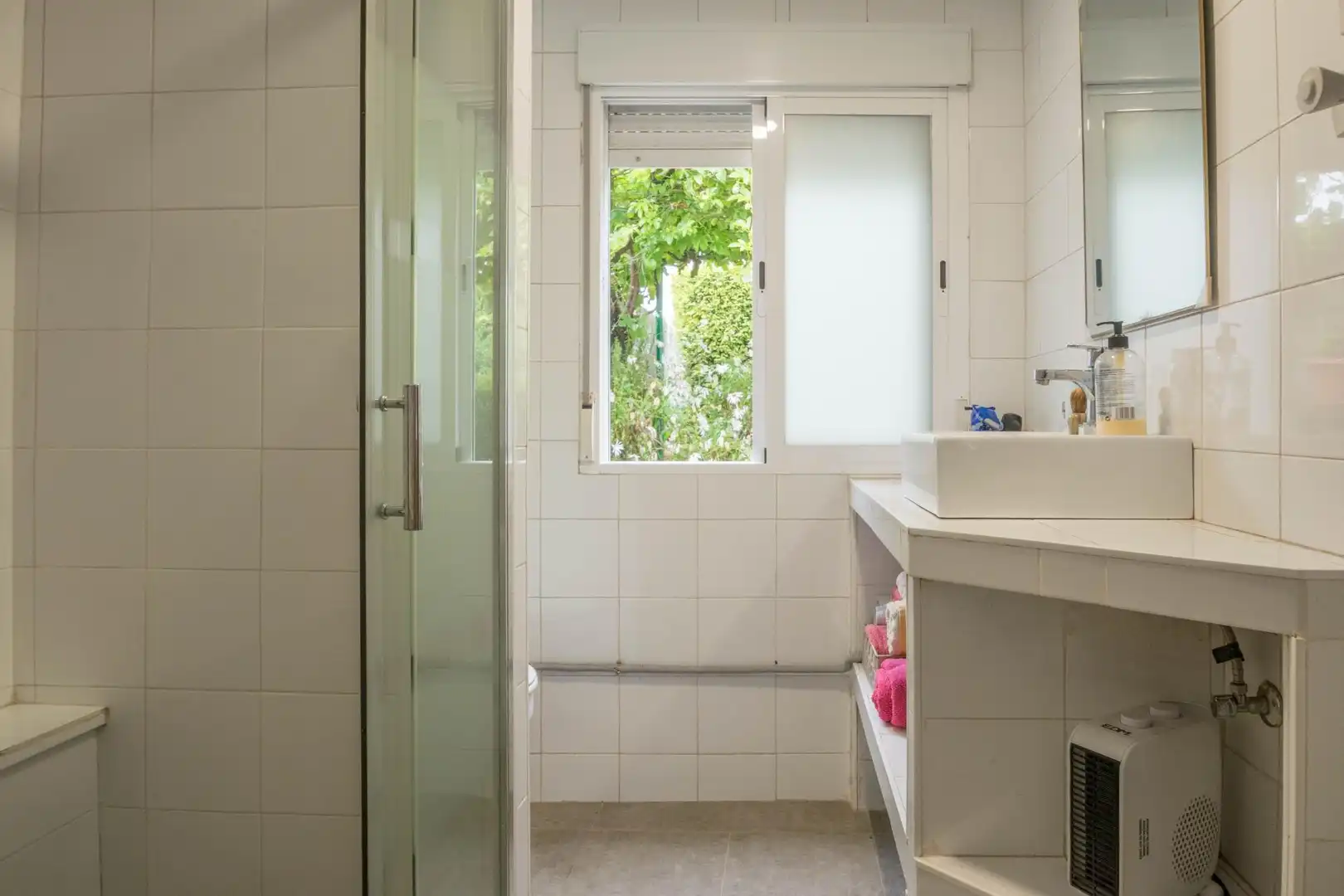 Baño de Casa o chalet en venta en Culleredo con Calefacción, Jardín privado y Parquet