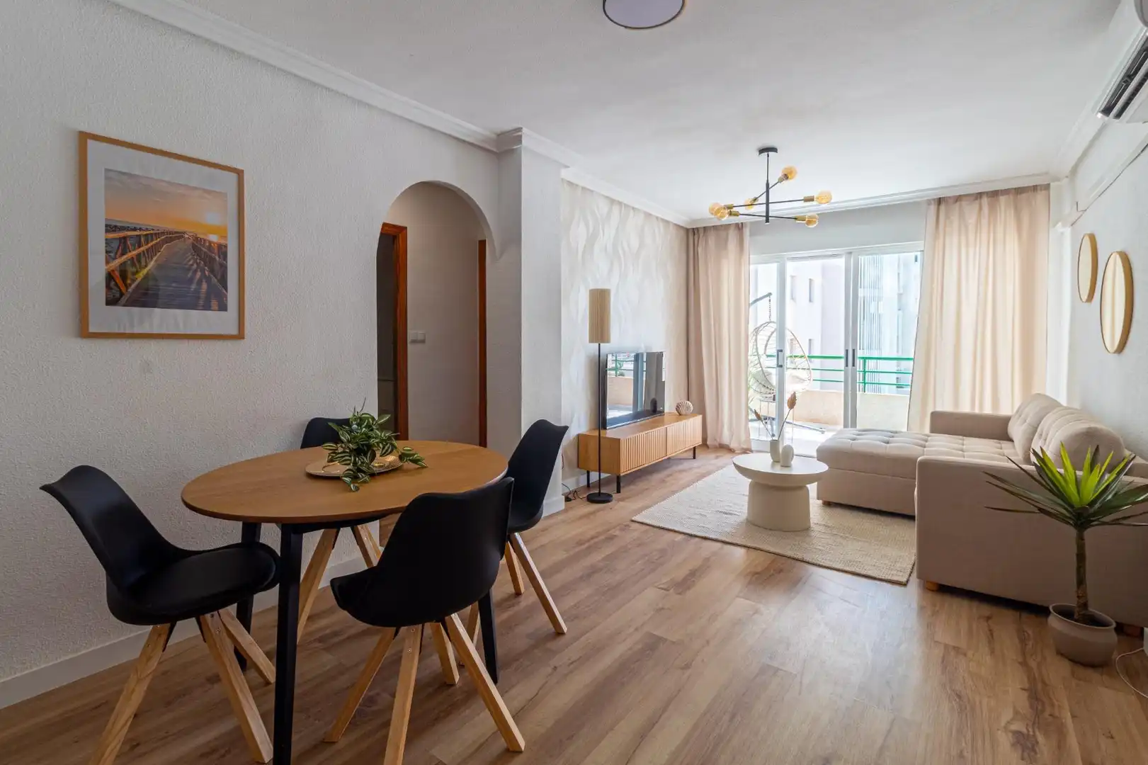 Sala d'estar de Apartament en venda en Torrevieja amb Aire condicionat, Calefacció i Terrassa
