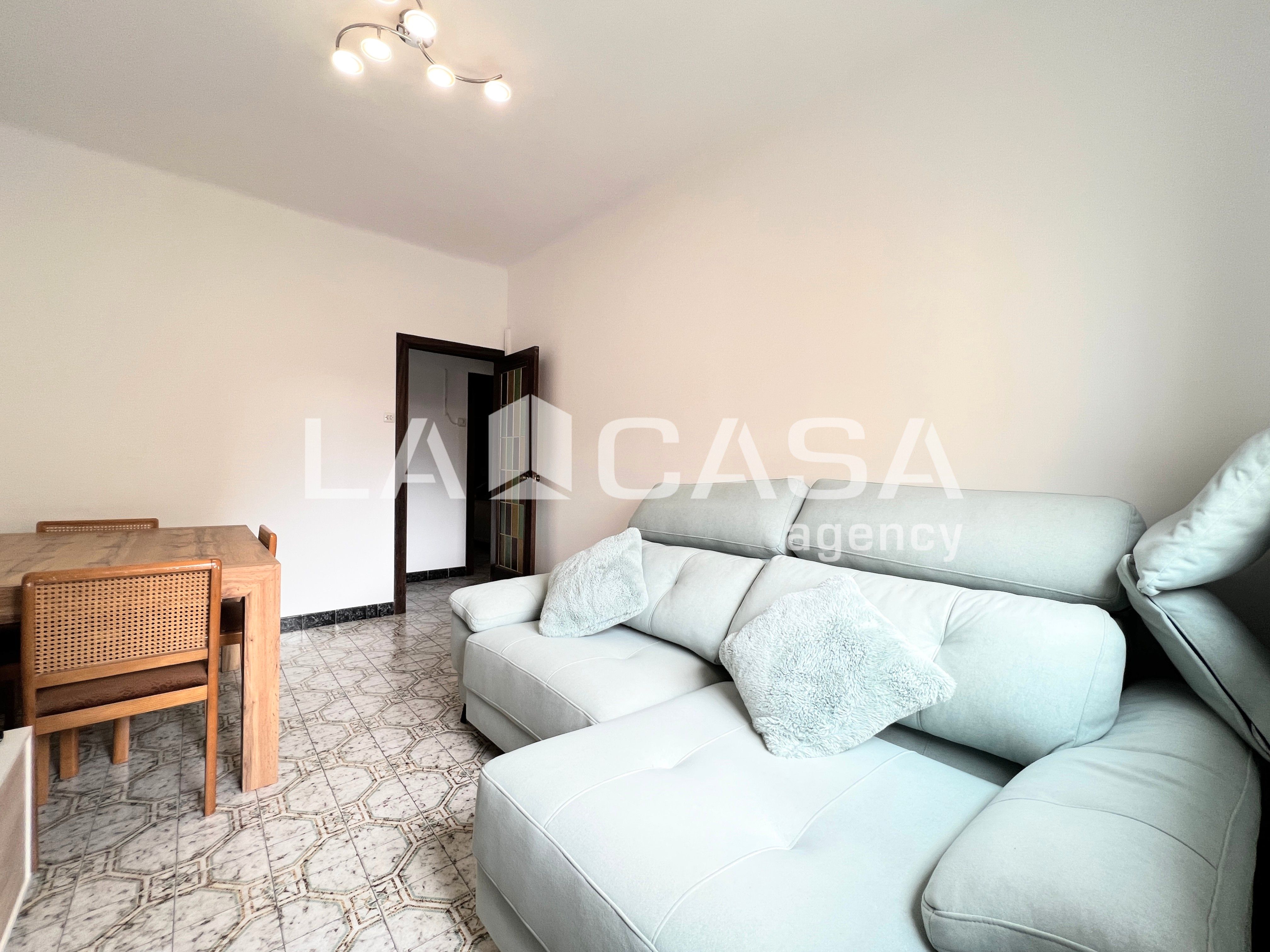 Flat for sale in  Barcelona Capital  with Heating