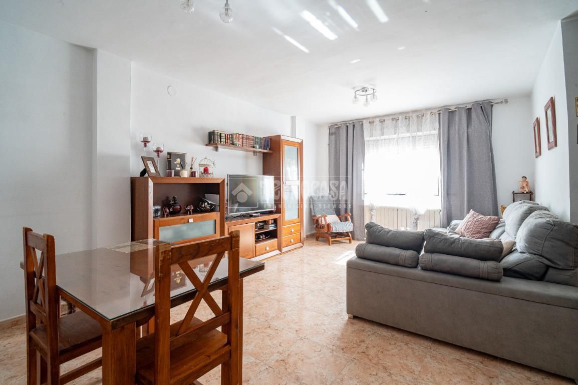 Sala d'estar de Casa adosada en venda en Vegas del Genil