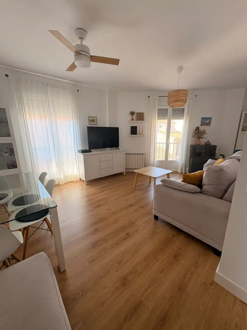 Piso con terraza en venta en Flor
