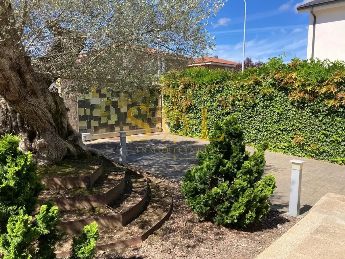 Xalet amb terrassa en venda a Calle Ejército Del Aire 36, imagen 8