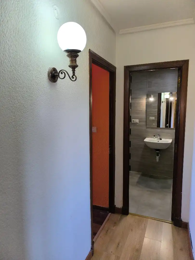Baño de Piso en venta en Palencia con Calefacción y Terraza
